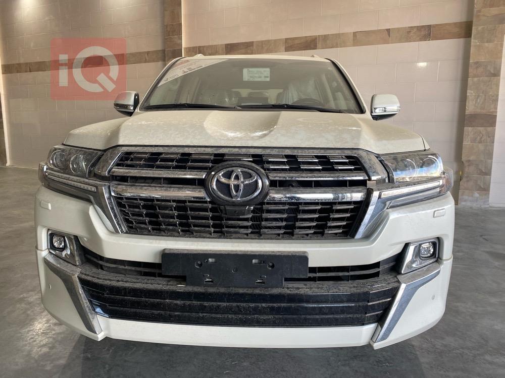 تۆیۆتا لاند کروزەر